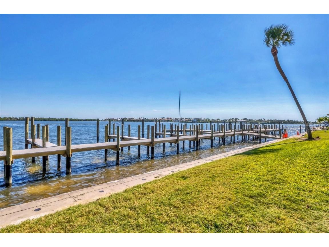 3810 Gulf Of Mexico Drive #F105 Longboat Key FL 34228 A4669649 image30