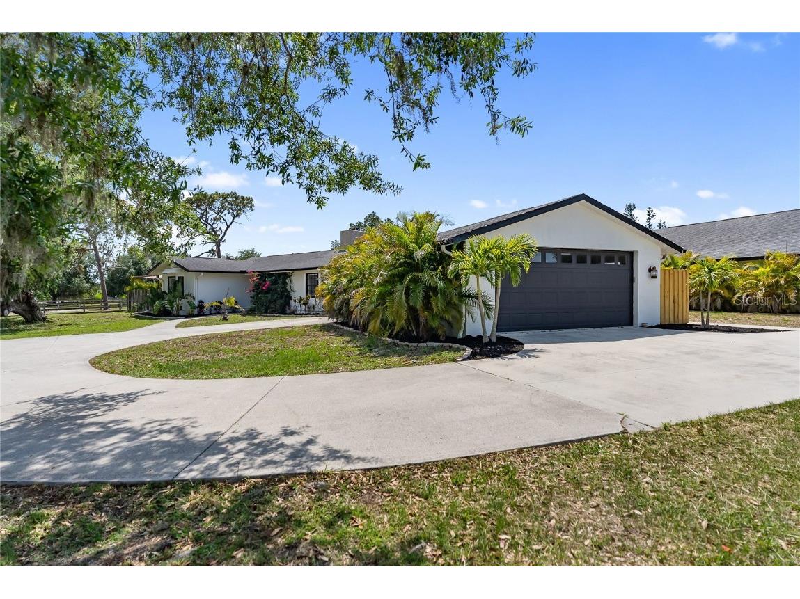 3810 Hidden River Road Sarasota FL 34240 A4653328 image1