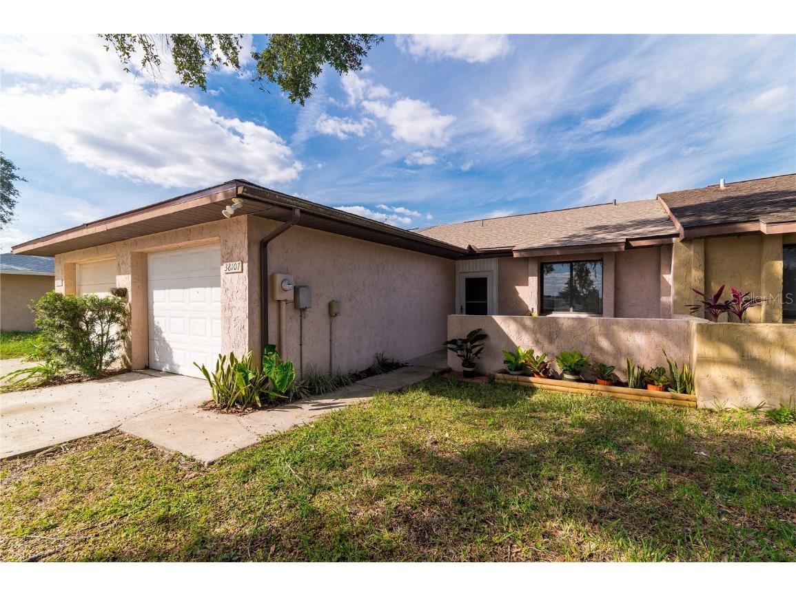 38107 Countryside Place Dade City FL 33525 T3336802 image1