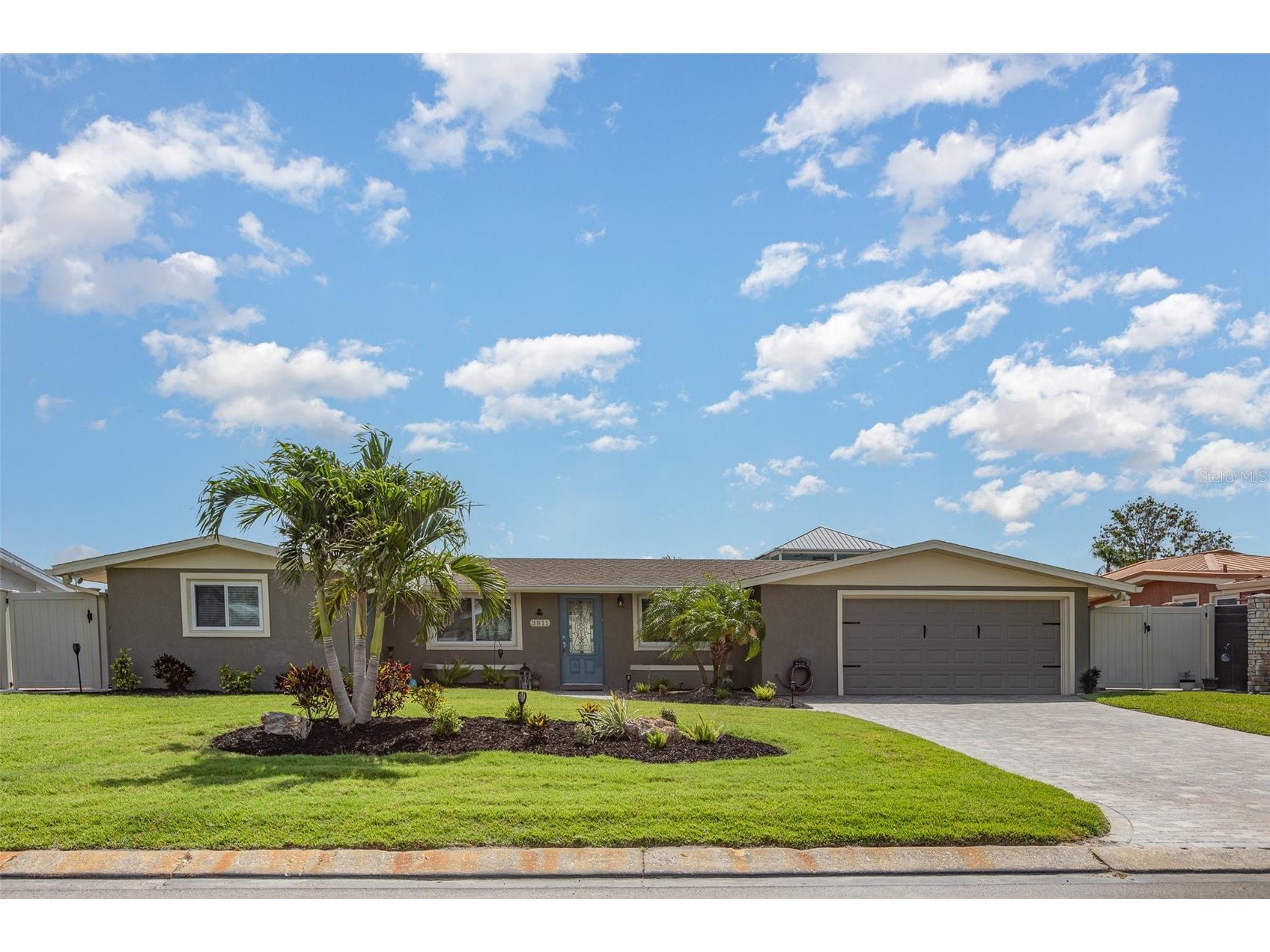3811 101st Street W Bradenton FL 34210 A4688264 image1