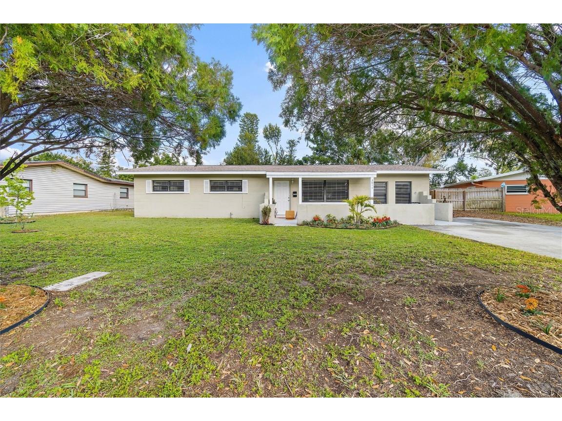 3811 Neptune Drive SE Saint Petersburg FL 33705 U8192397 image1