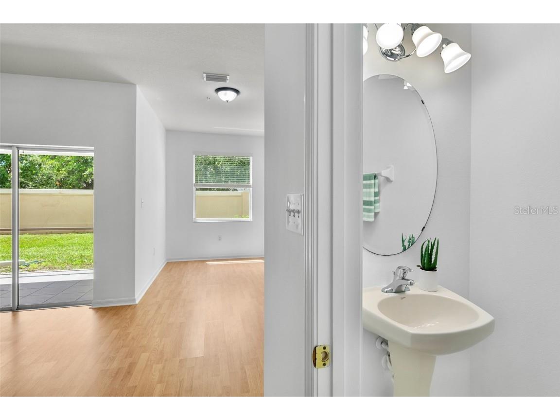 3811 Parkridge Circle #2-104 Sarasota FL 34243 A4660878 image14