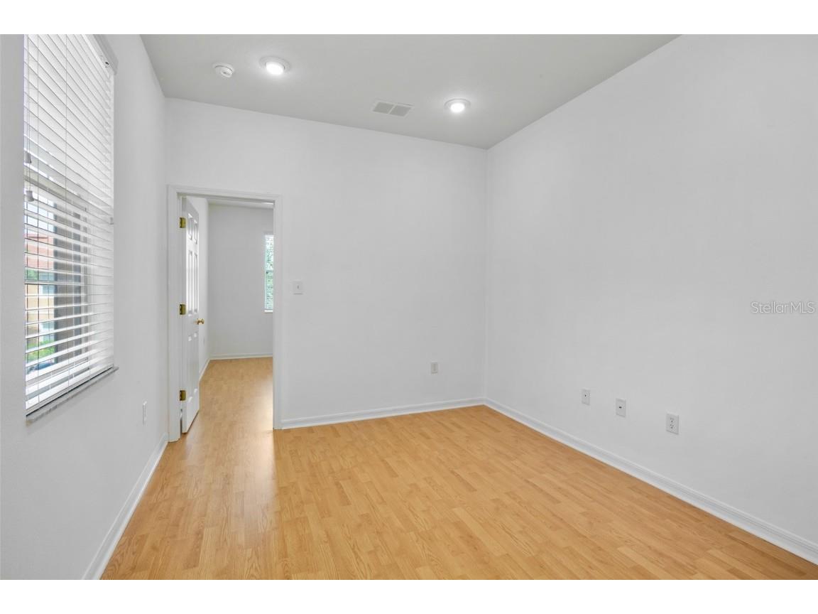 3811 Parkridge Circle #2-104 Sarasota FL 34243 A4660878 image28