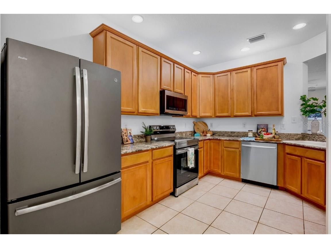 3811 Parkridge Circle #2-104 Sarasota FL 34243 A4660878 image4