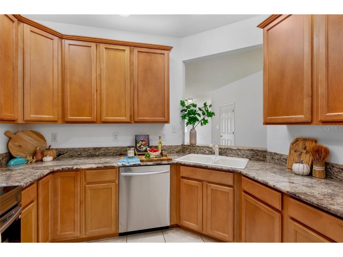 3811 Parkridge Circle #2-104 Sarasota FL 34243 A4660878 image5