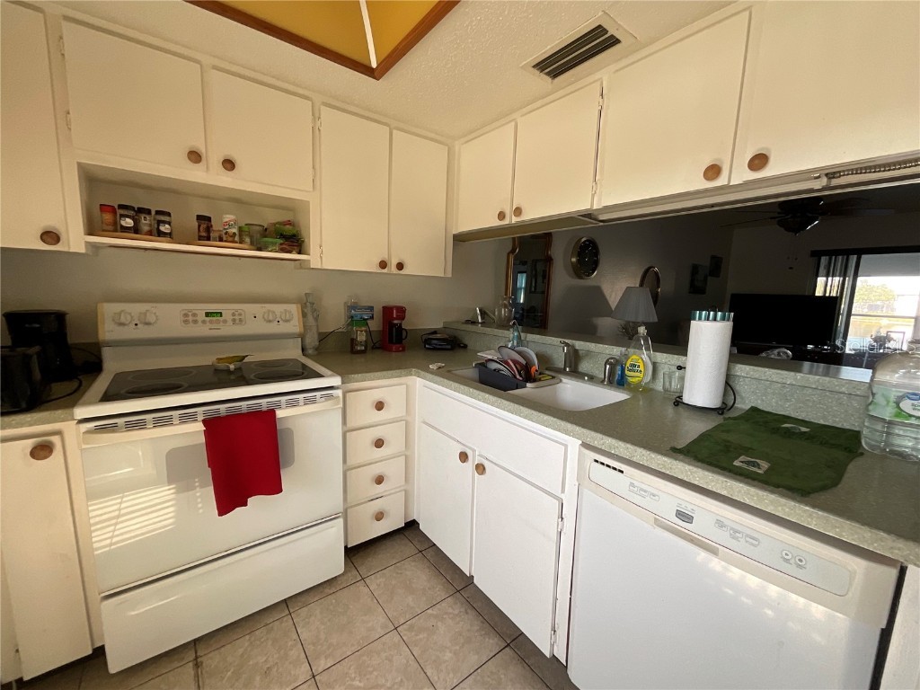 3811 Sailmaker Lane Holiday FL 34691 TB8449382 image7