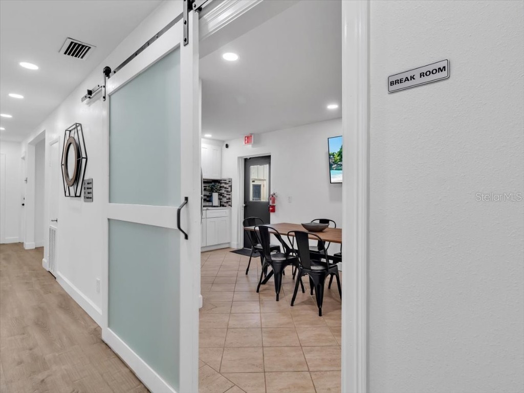 3811 W Sligh Avenue Tampa FL 33614 TB8415977 image14