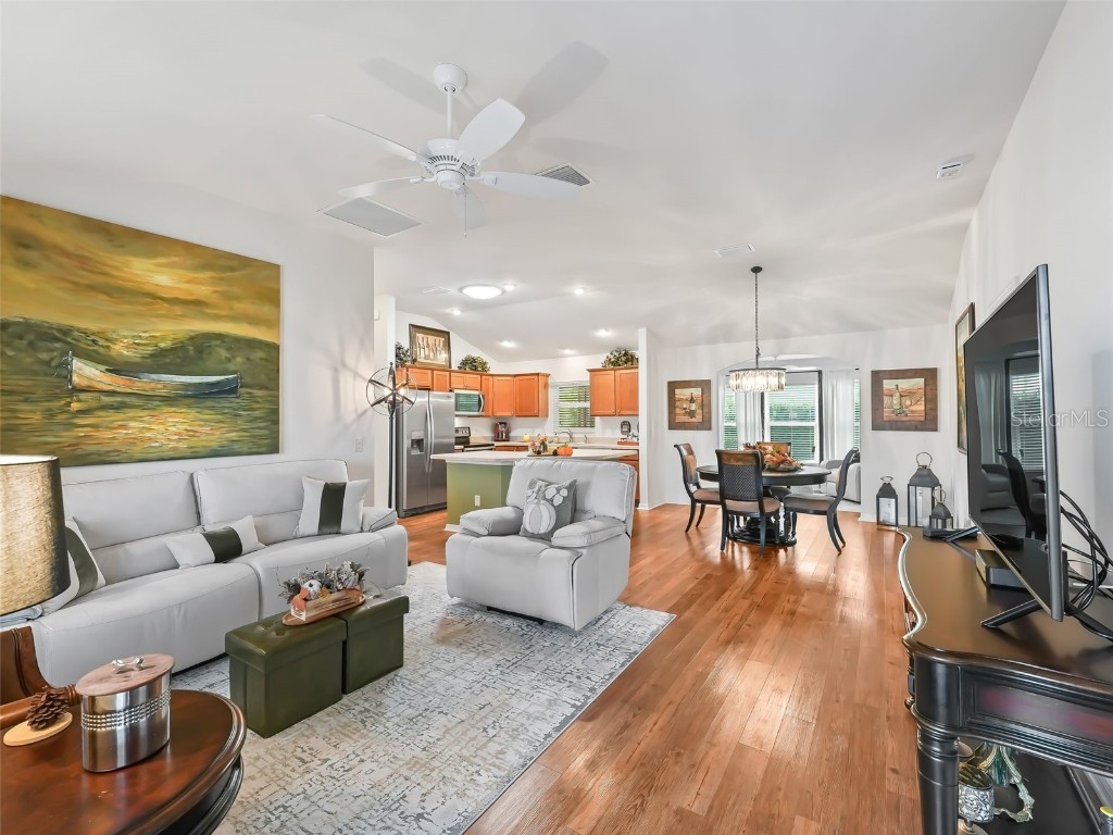 3812 Nottingham Loop The Villages FL 32163 OM685882 image25