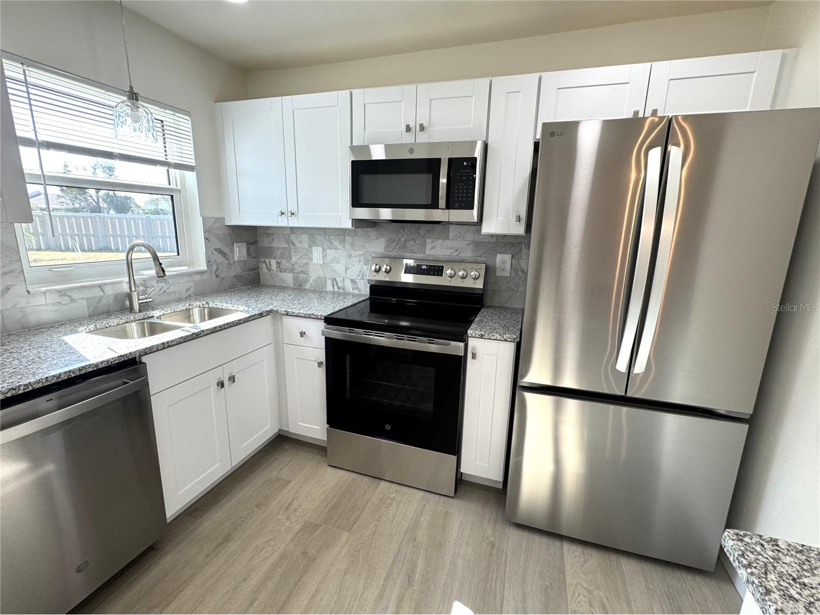 3813 42nd Street W #37 Bradenton FL 34205 A4671182 image7