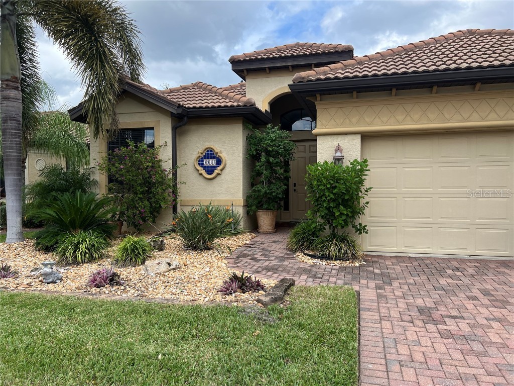 3813 80th Drive E Sarasota FL 34243 A4584547 image1