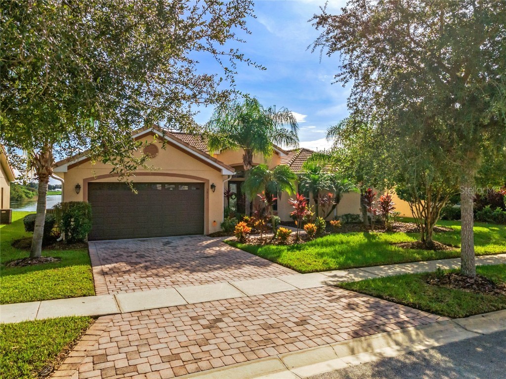 3813 Golden Feather Way Kissimmee FL 34746 - LAKE TOHO O6155661 image1