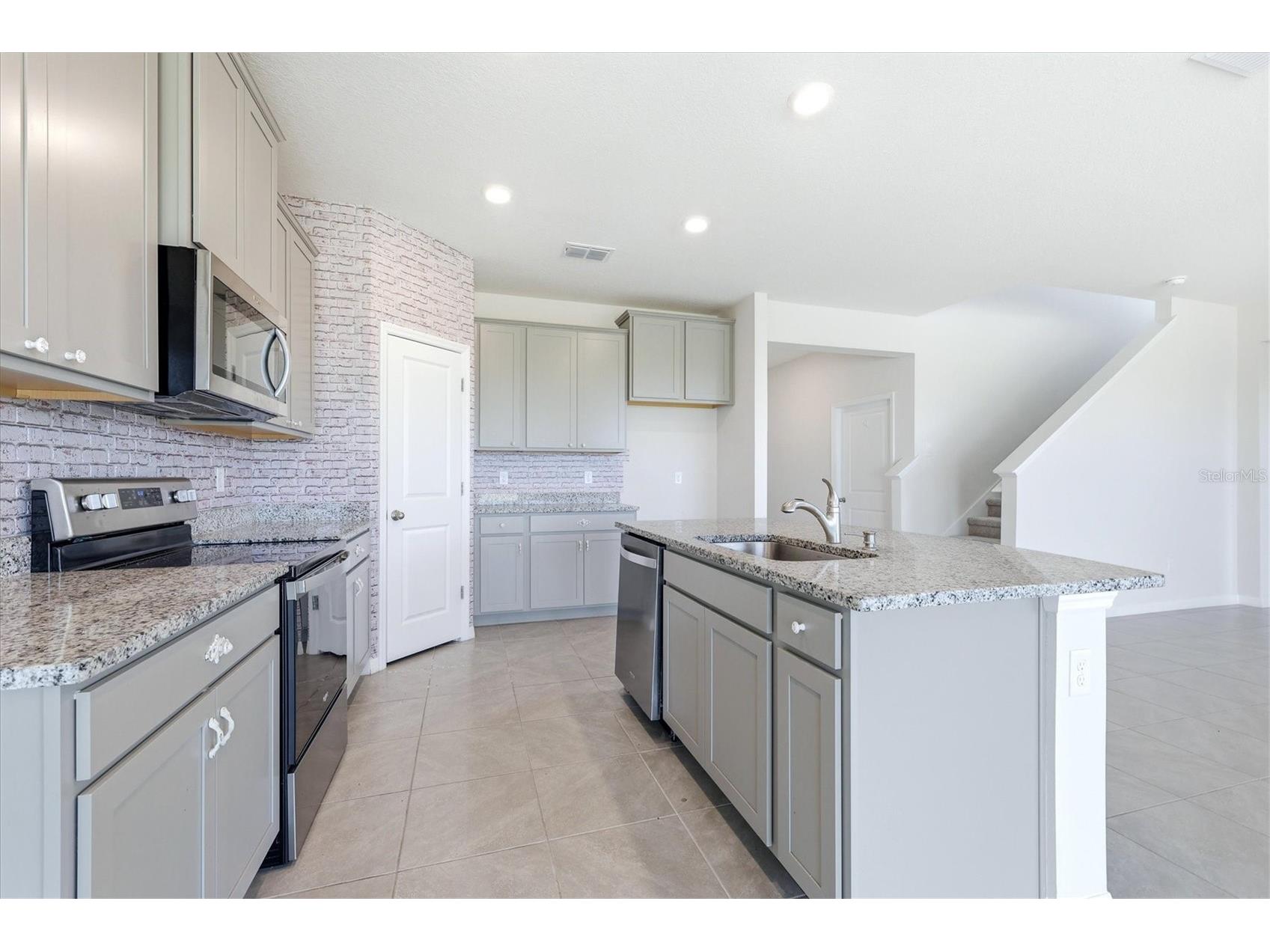 3813 Lively Coral Place Bradenton FL 34208 A4692275 image14