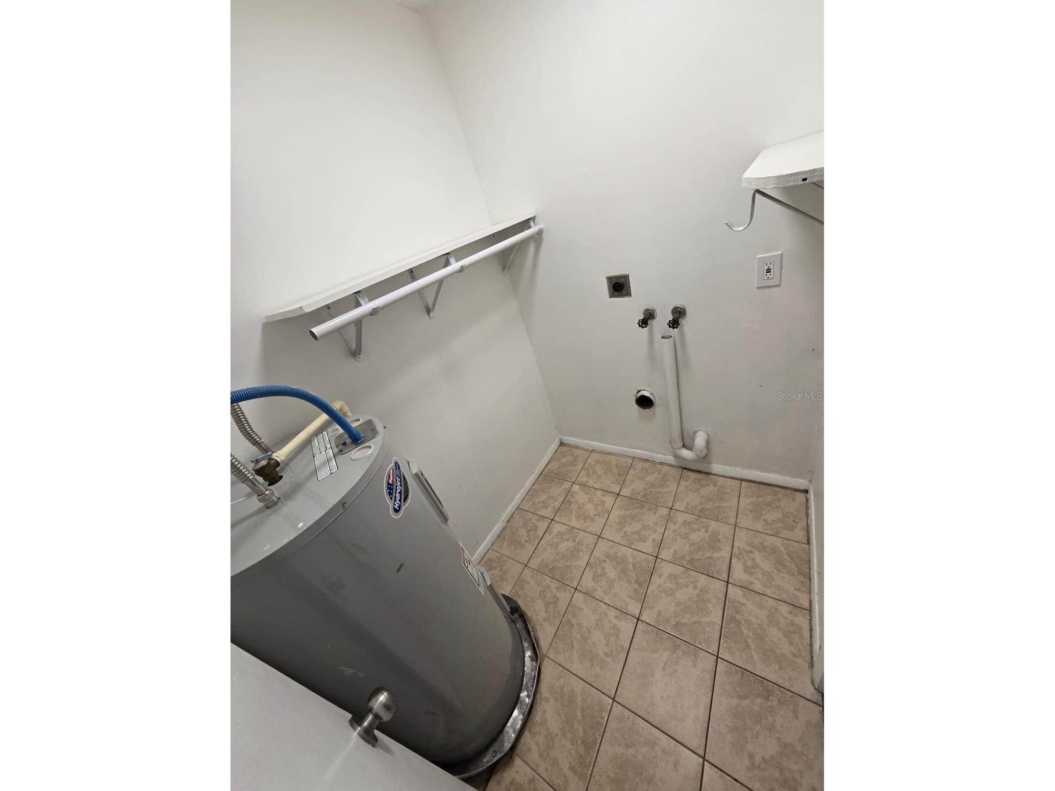 3814 Valley Tree Drive Tampa FL 33610 TB8436806 image7