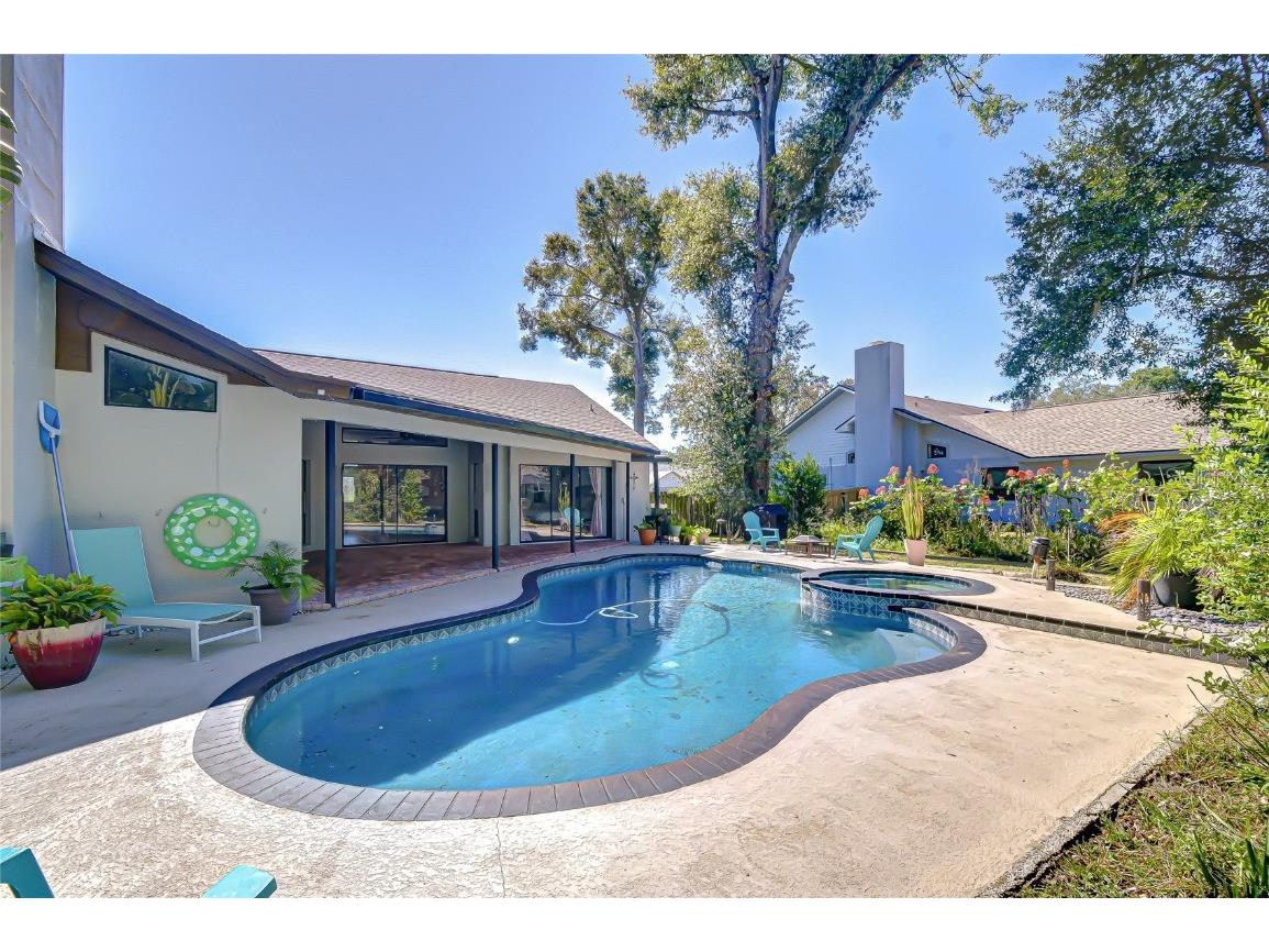 3816 Buckingham Loop Drive Valrico FL 33594 TB8444188 image2