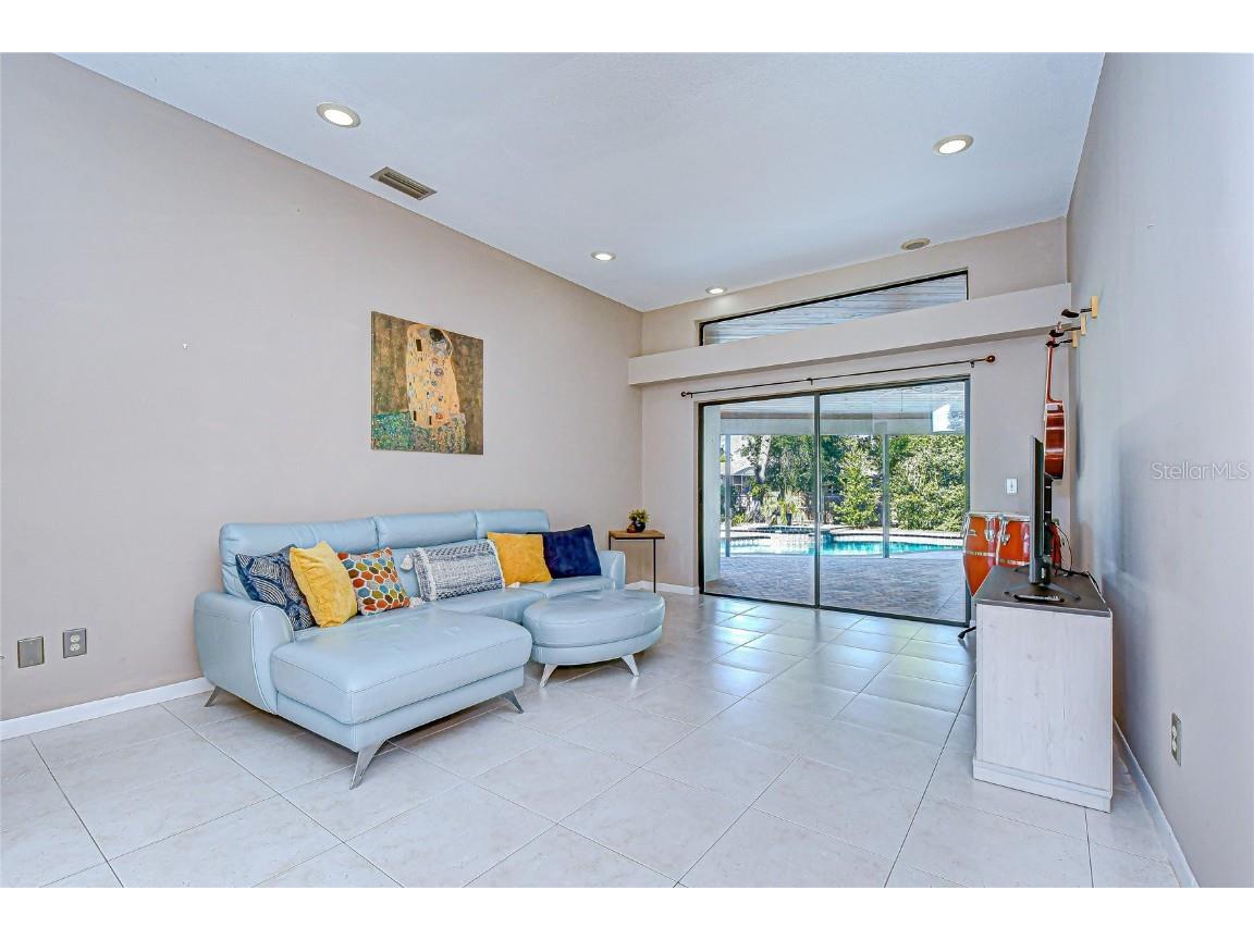 3816 Buckingham Loop Drive Valrico FL 33594 TB8444188 image5