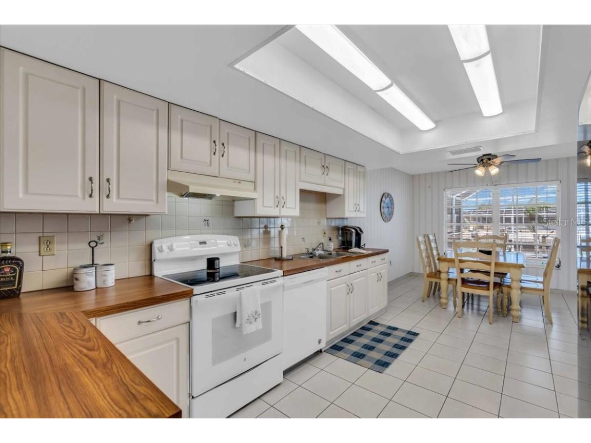 3816 Royal Palm Drive Bradenton FL 34210 N6139787 image5