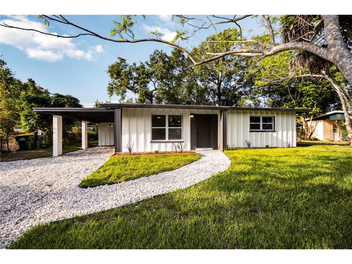 3817 Buckeye Circle Sarasota FL 34232 A4631958 image1