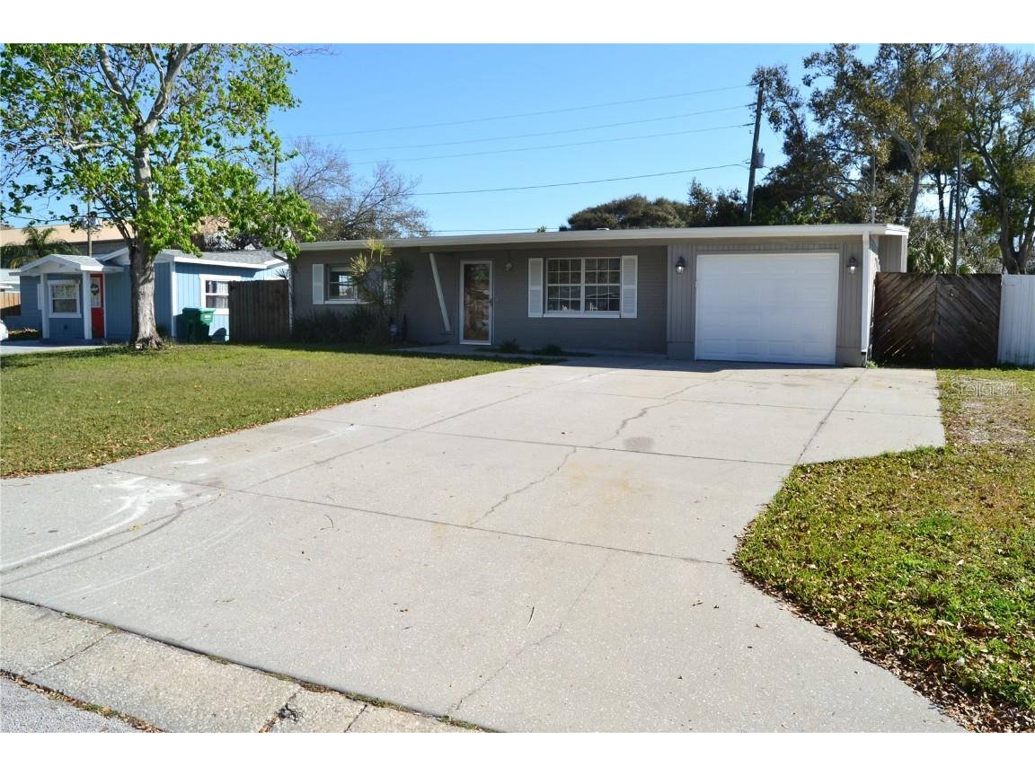 3818 15th Avenue SE Largo FL 33771 U8153379 image1