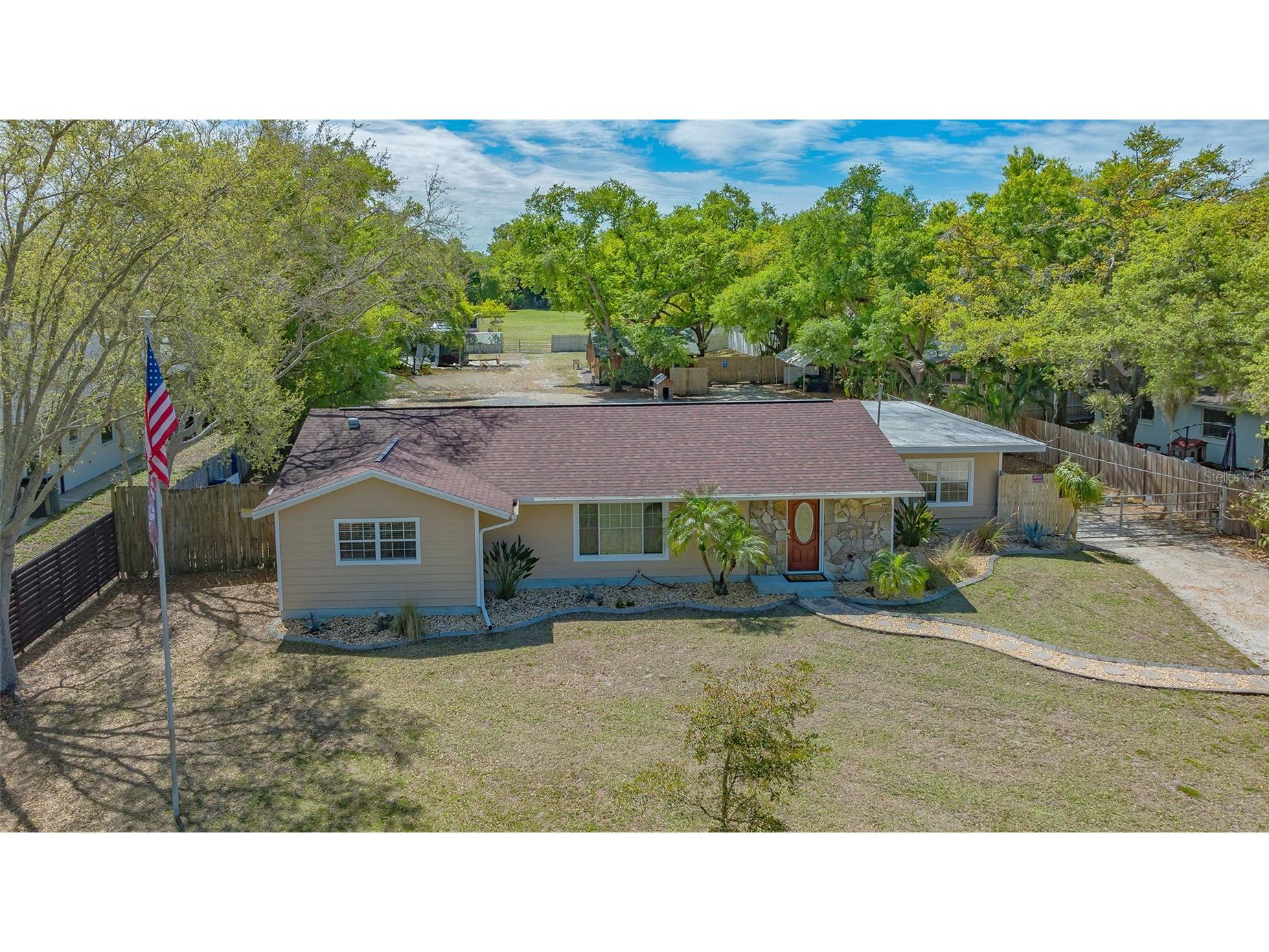 3818 Gocio Road Sarasota FL 34235 A4687006 image3