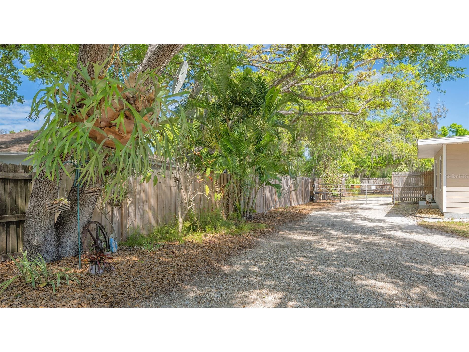 3818 Gocio Road Sarasota FL 34235 A4687006 image50
