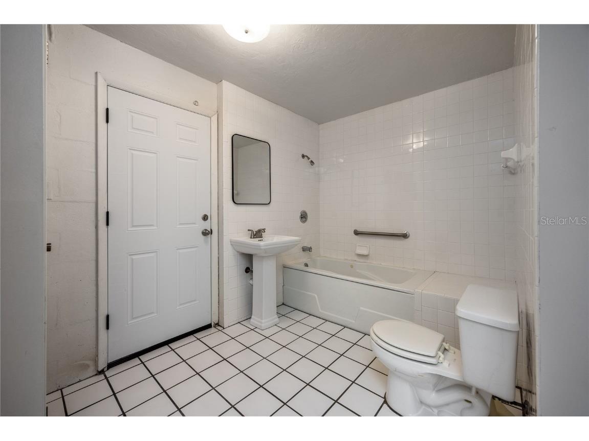 3818 NE 13th Street Gainesville FL 32609 GC533548 image14