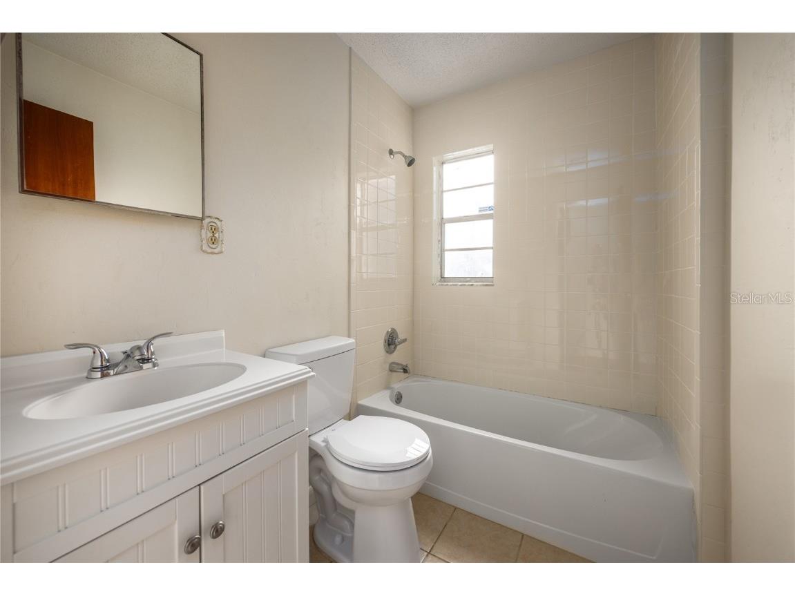 3818 NE 13th Street Gainesville FL 32609 GC533548 image8