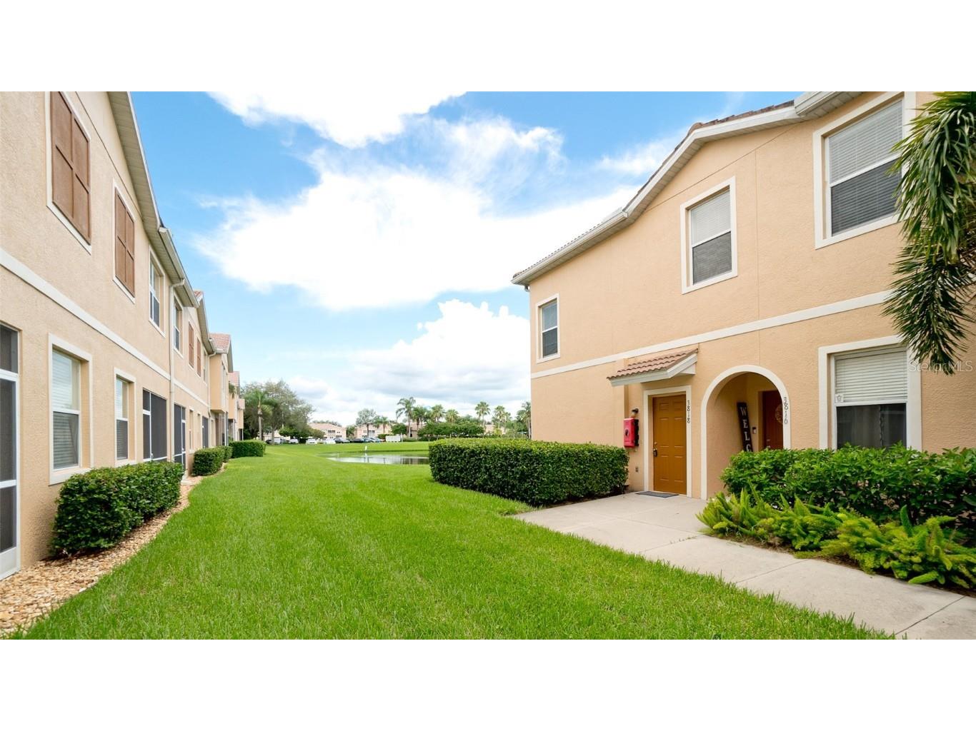 3818 Parkridge Circle #21-201 Sarasota FL 34243 A4515796 image1