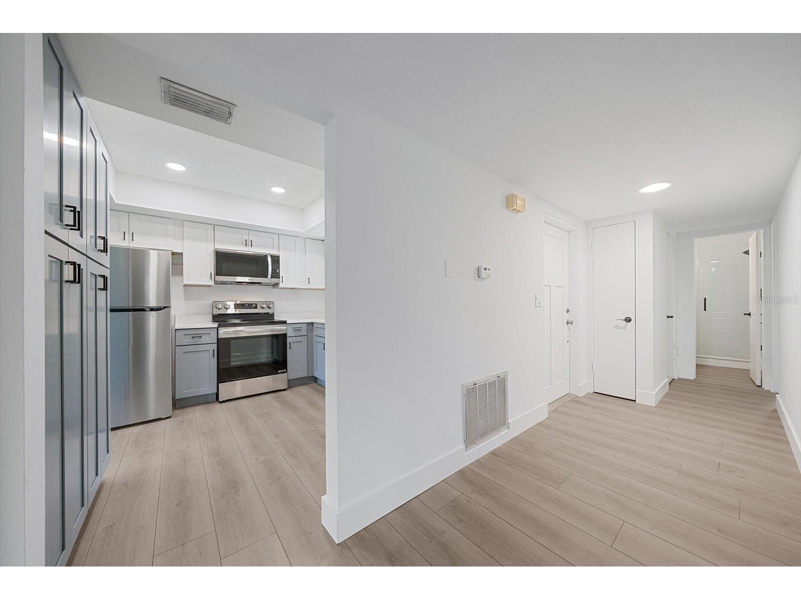 3818 Roxane Boulevard #157 Sarasota FL 34235 A4698069 image8