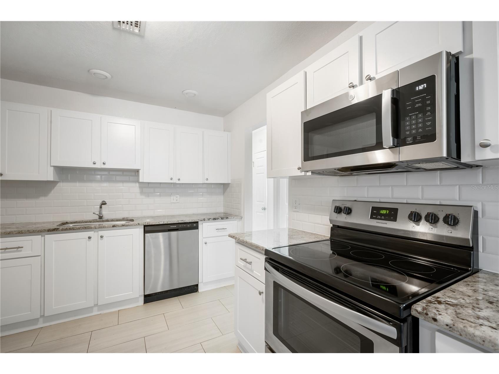 3818 W Iowa Avenue Tampa FL 33616 TB8475092 image5