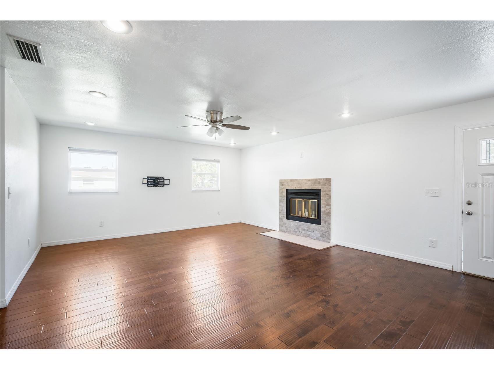 3818 W Iowa Avenue Tampa FL 33616 TB8475092 image6