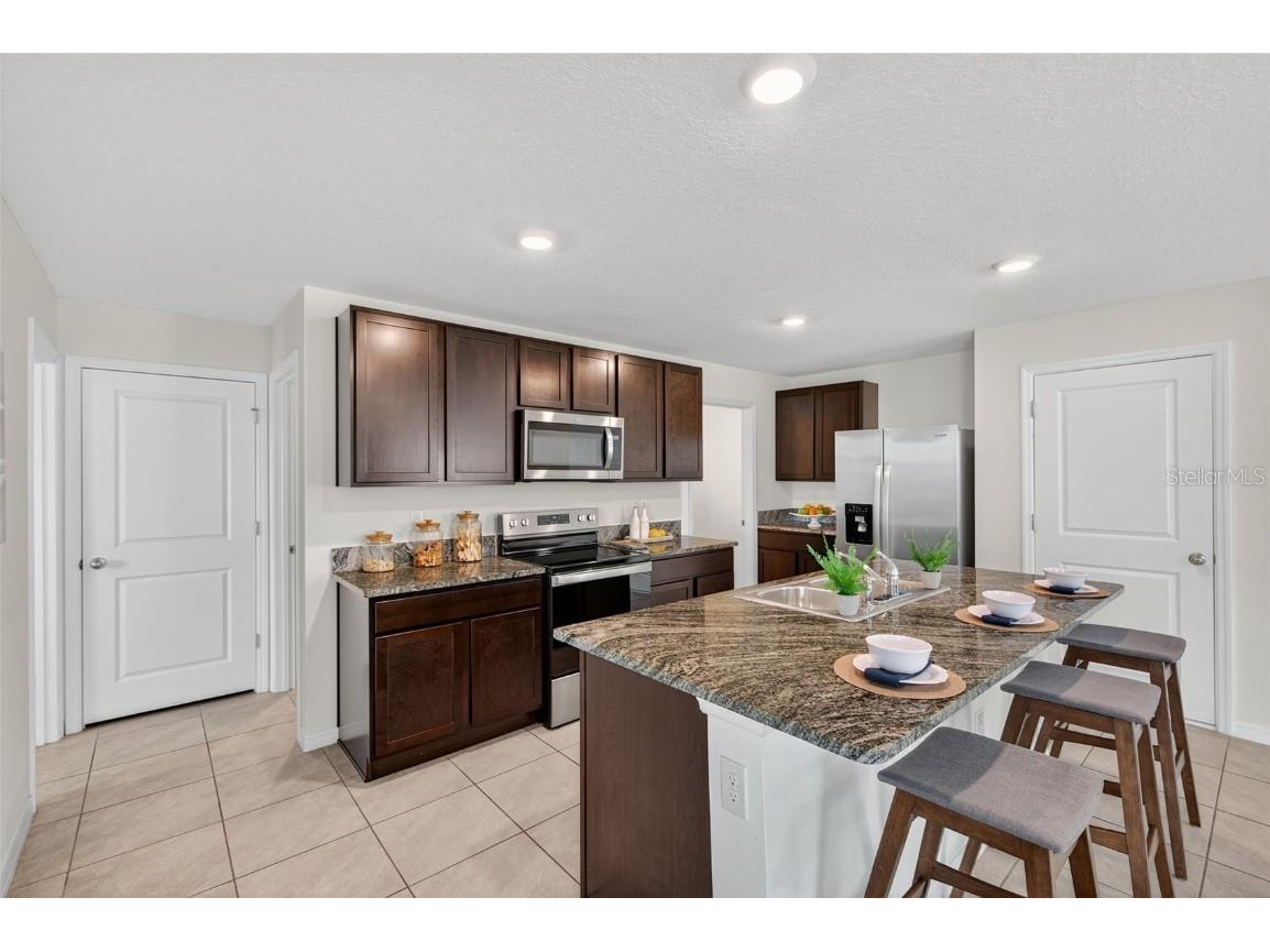 3819 Mannered Gold Avenue Bradenton FL 34208 A4664812 image7