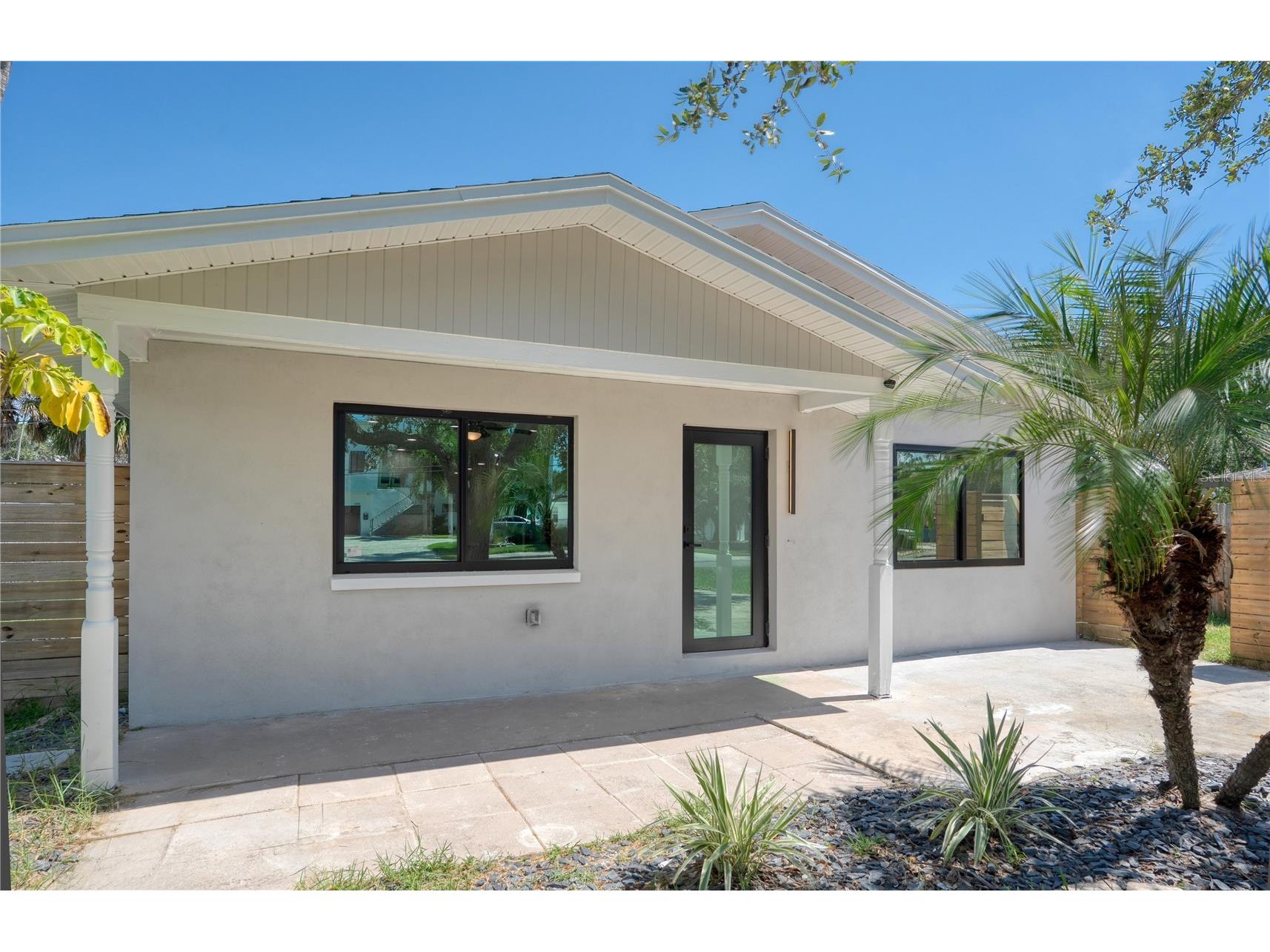 3819 Shore Acres Boulevard NE Saint Petersburg FL 33703 A4665611 image1