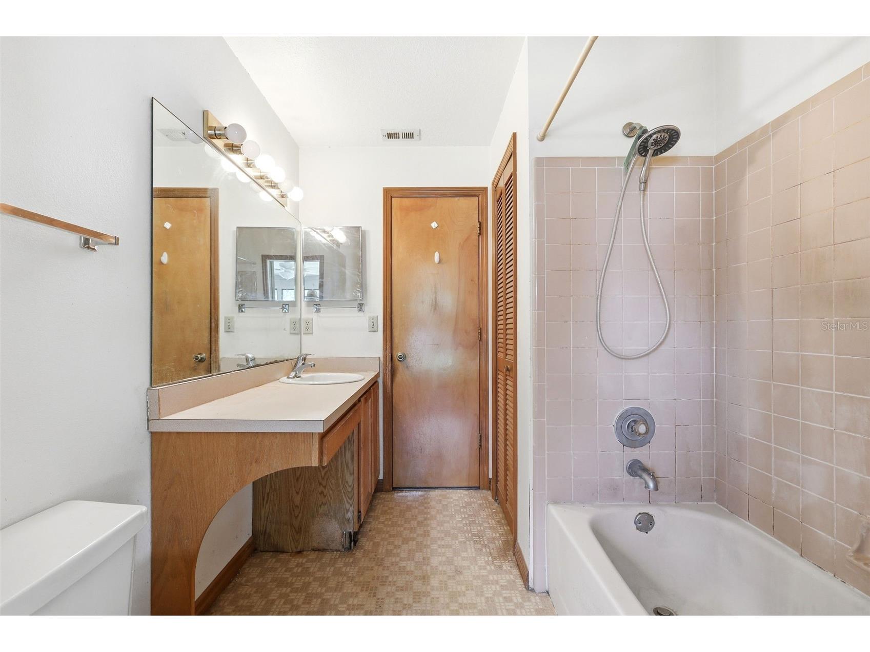 382 Blythville Avenue Deltona FL 32725 V4950041 image36