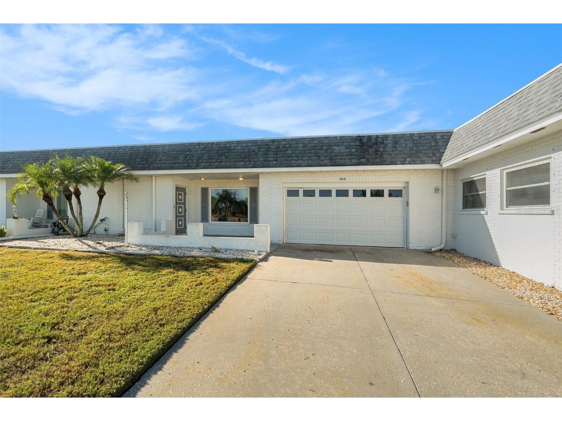 382 Club Manor Drive Sun City Center FL 33573 TB8436289 image1
