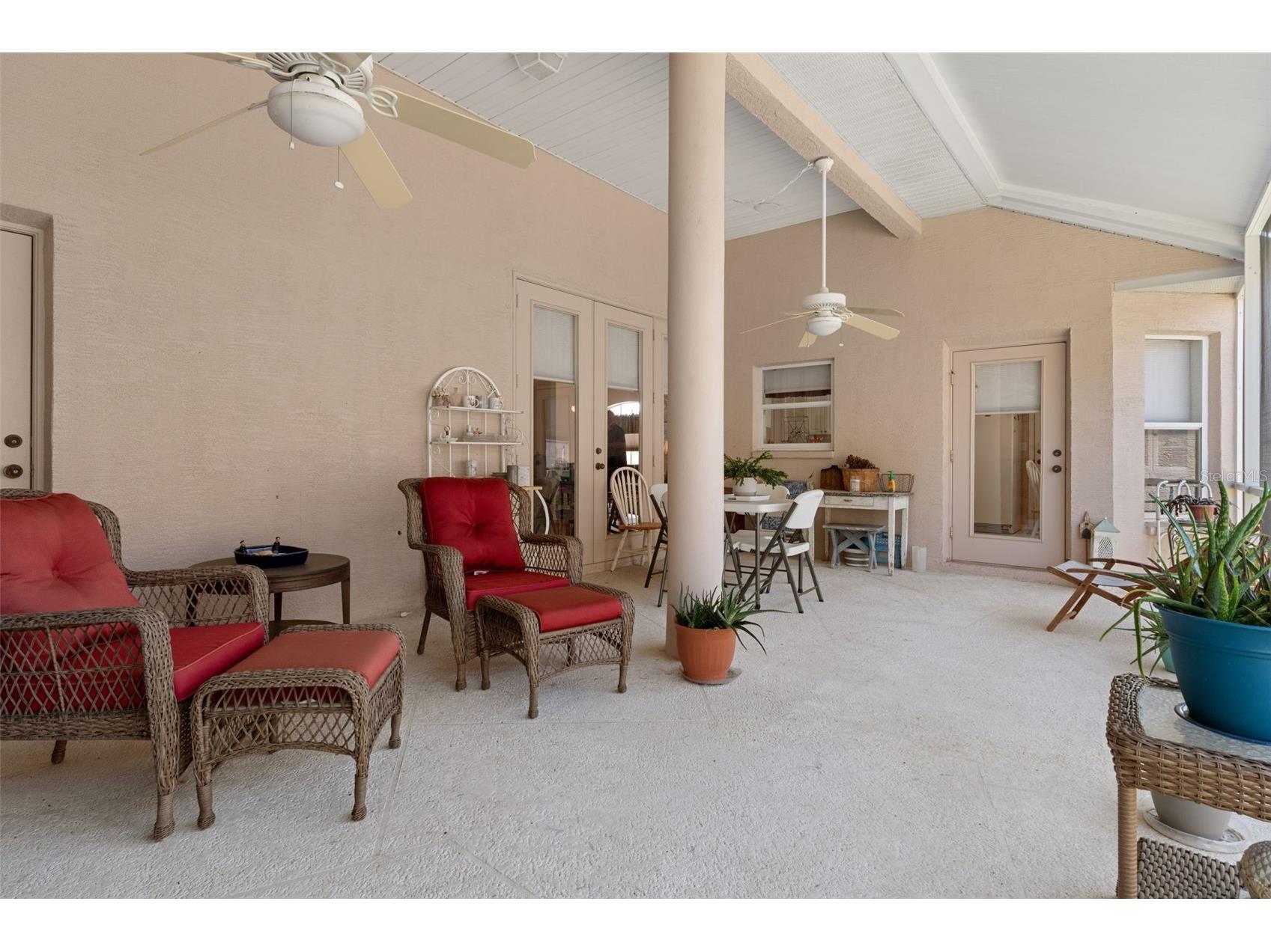 382 Royal Palm Way Spring Hill FL 34608 W7885401 image2