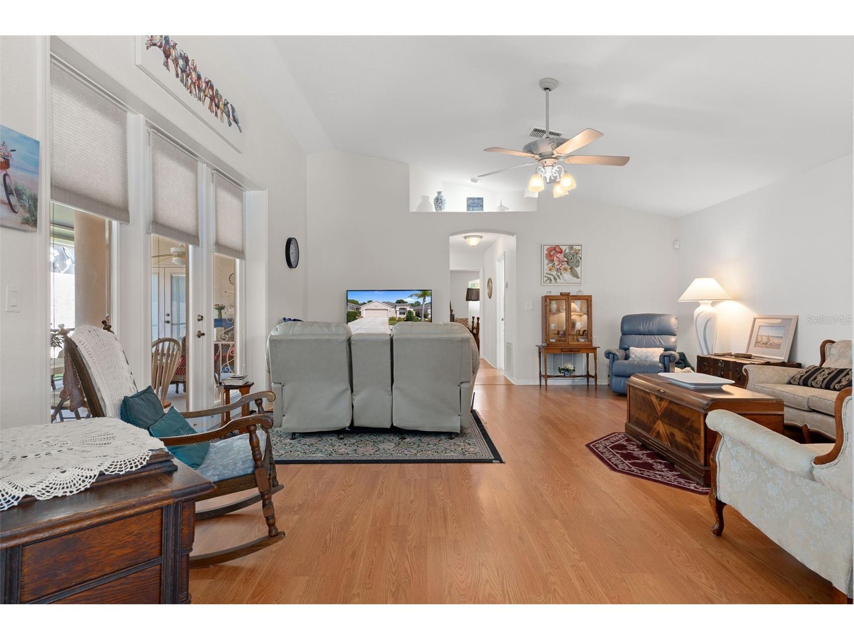 382 Royal Palm Way Spring Hill FL 34608 W7885401 image3