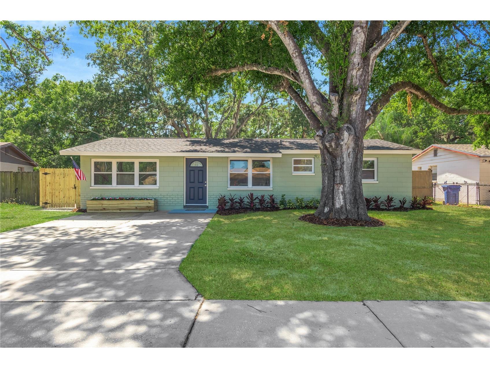 3820 Beechwood Boulevard Tampa FL 33619 TB8505575 image1