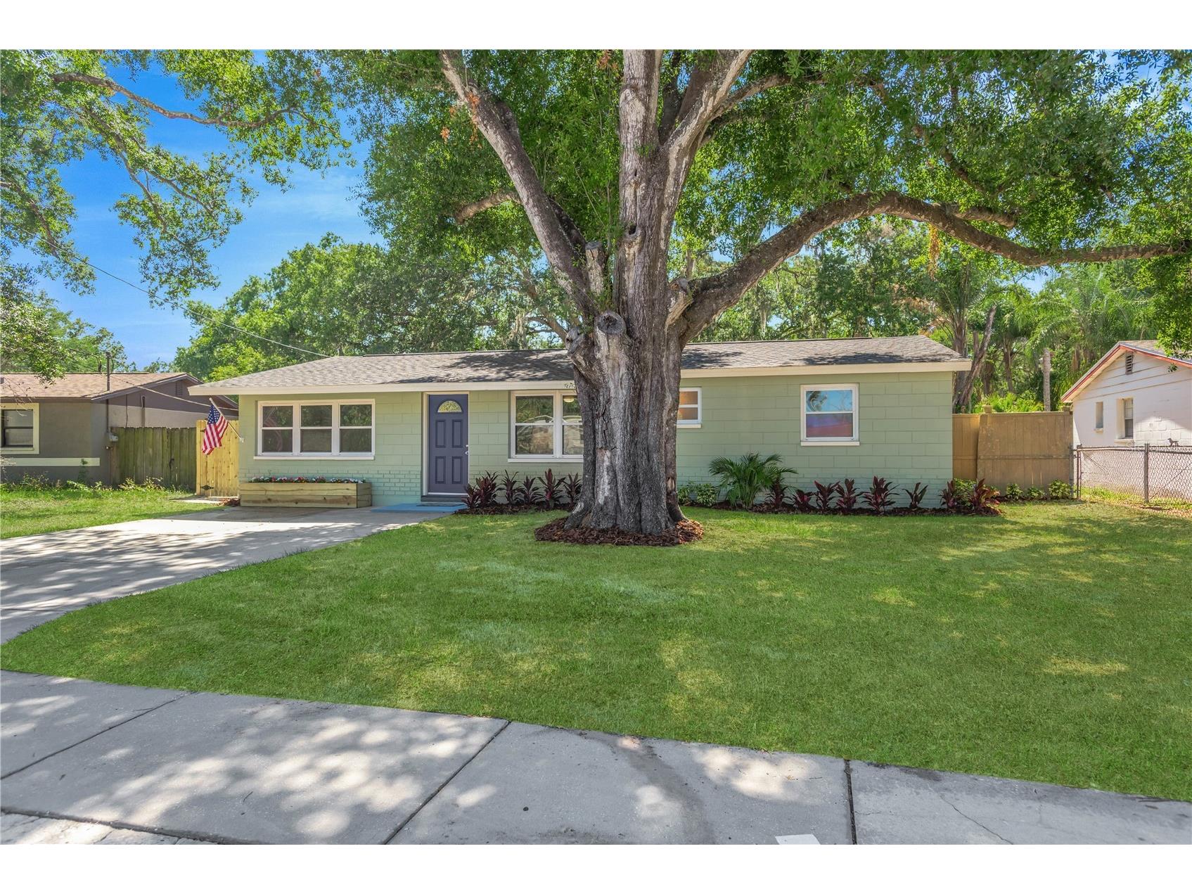 3820 Beechwood Boulevard Tampa FL 33619 TB8505575 image23