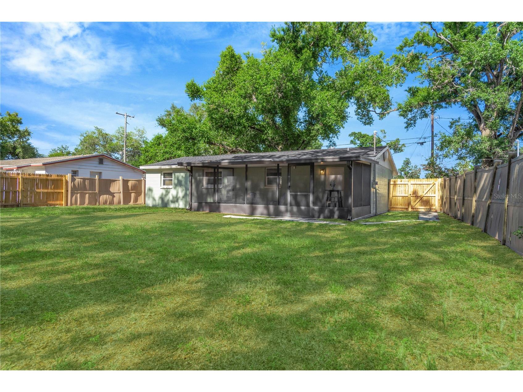 3820 Beechwood Boulevard Tampa FL 33619 TB8505575 image27