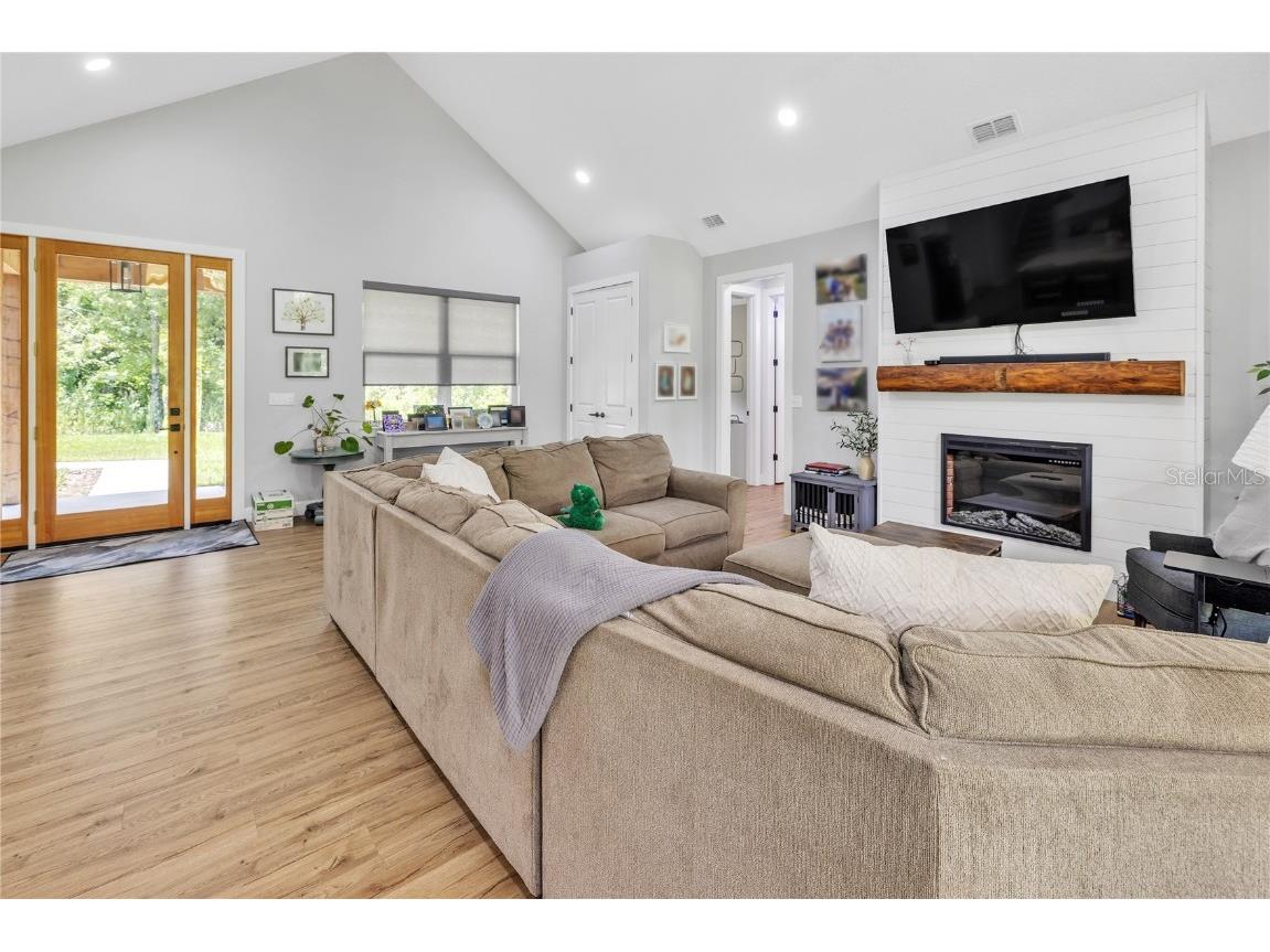 3820 Branton Drive, Oviedo, FL, 32765 MLS O6220528 Edina Realty