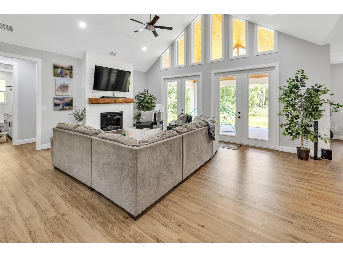 3820 Branton Drive, Oviedo, FL, 32765 MLS O6220528 Edina Realty