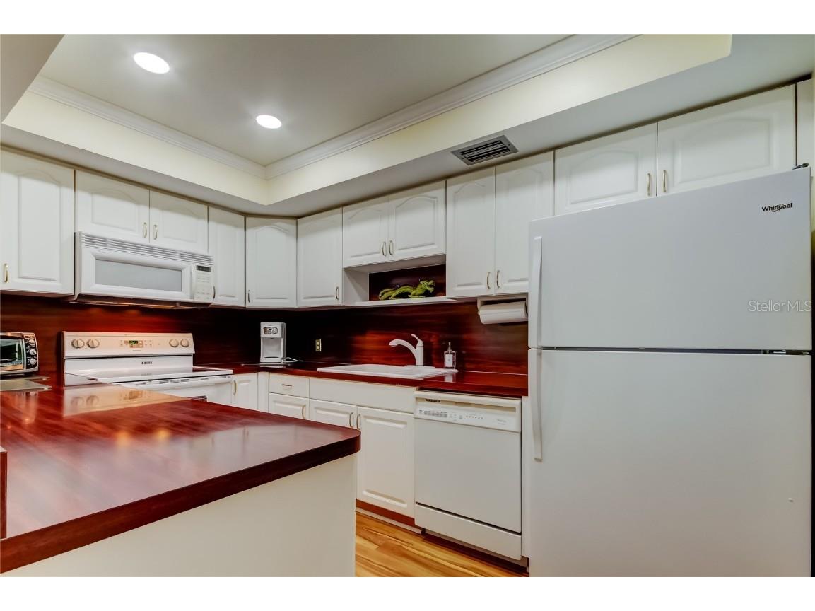 3820 Gulf Boulevard #1107 Saint Pete Beach FL 33706 - GULF OF MEXICO TB8389117 image8