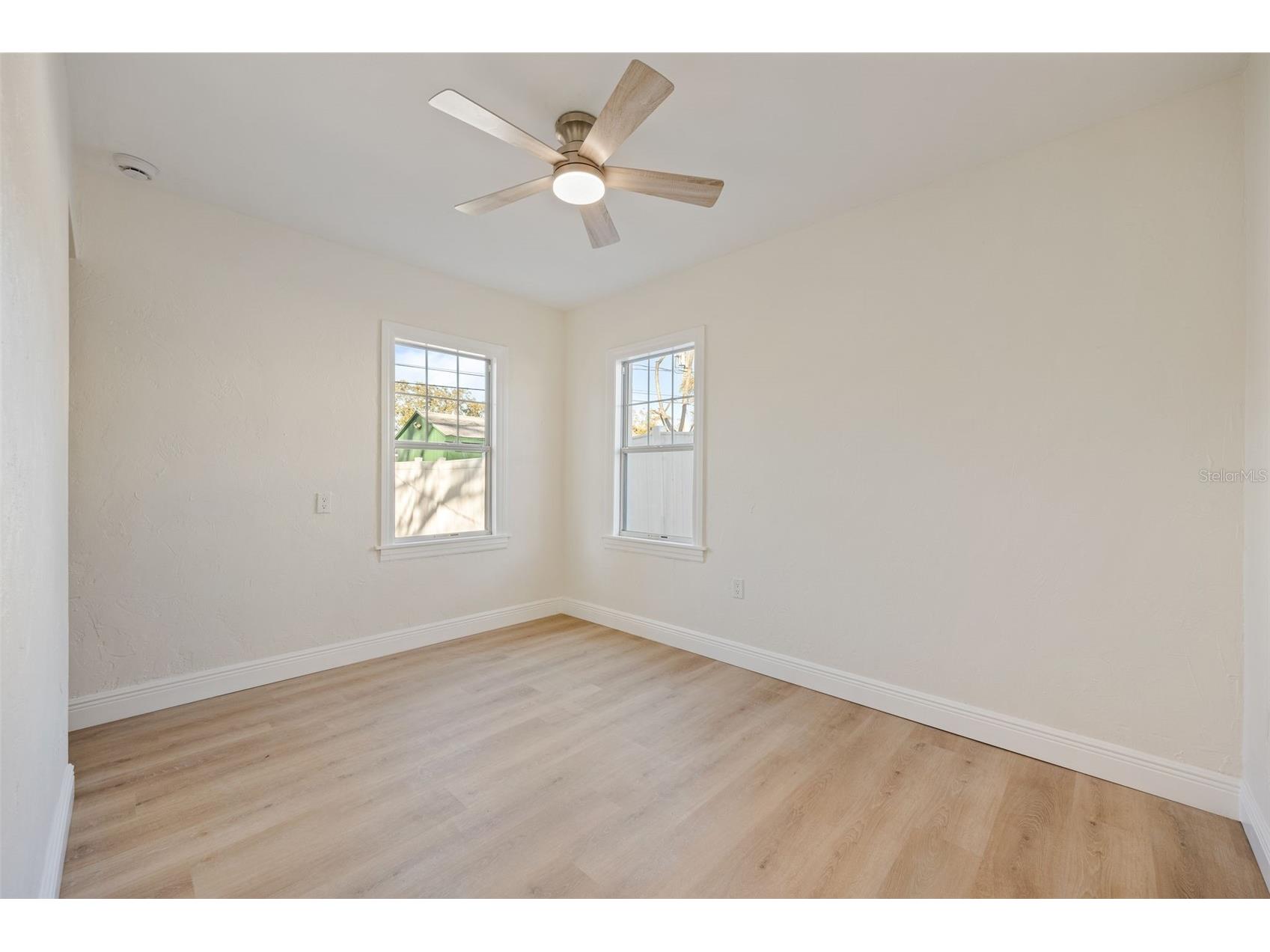 3821 6th Avenue N Saint Petersburg FL 33713 TB8473530 image15