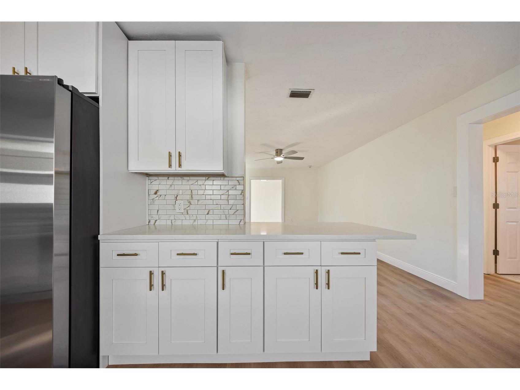 3821 6th Avenue N Saint Petersburg FL 33713 TB8473530 image20