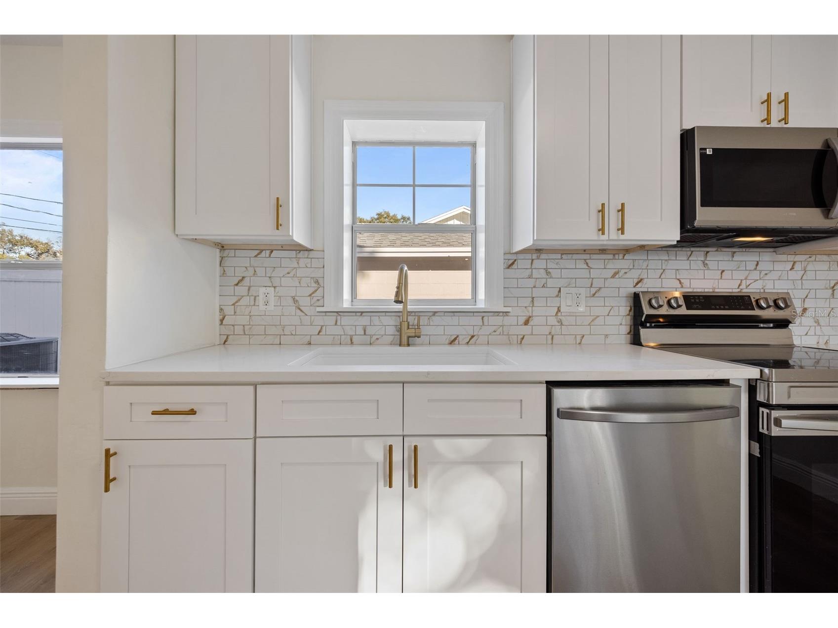 3821 6th Avenue N Saint Petersburg FL 33713 TB8522220 image22