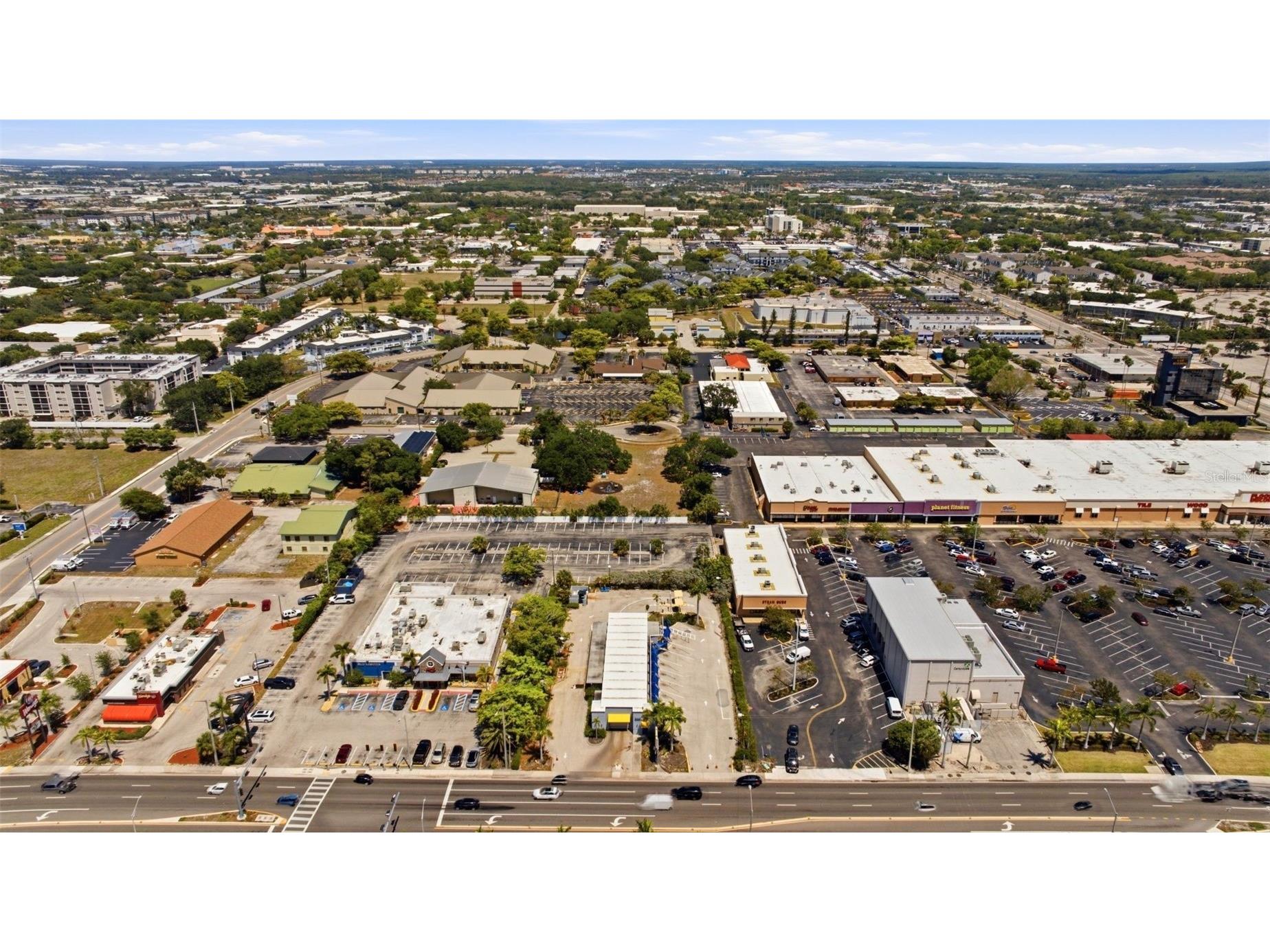 3821 Cleveland Avenue Fort Myers FL 33901 A4693249 image10