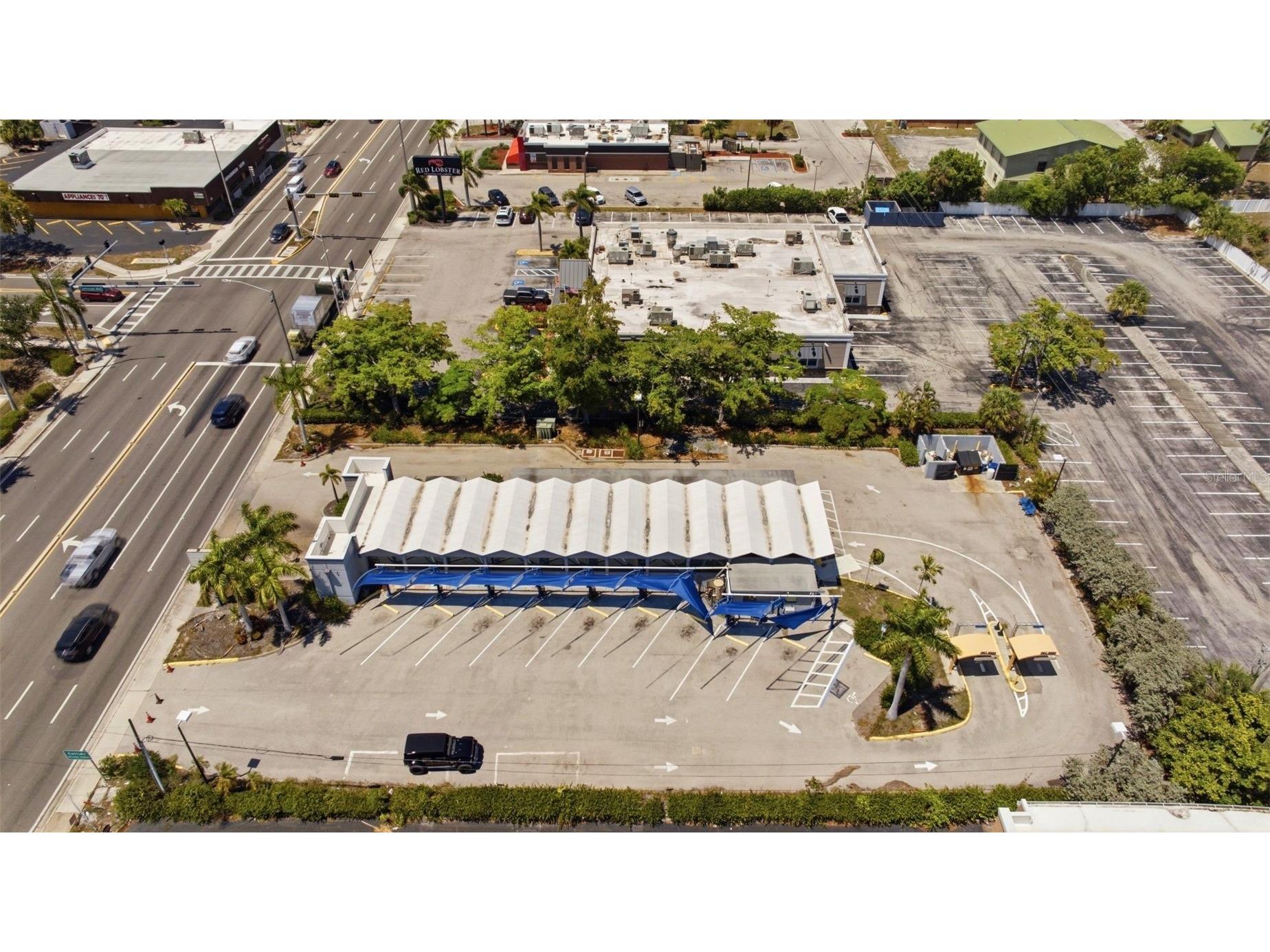 3821 Cleveland Avenue Fort Myers FL 33901 A4693249 image3