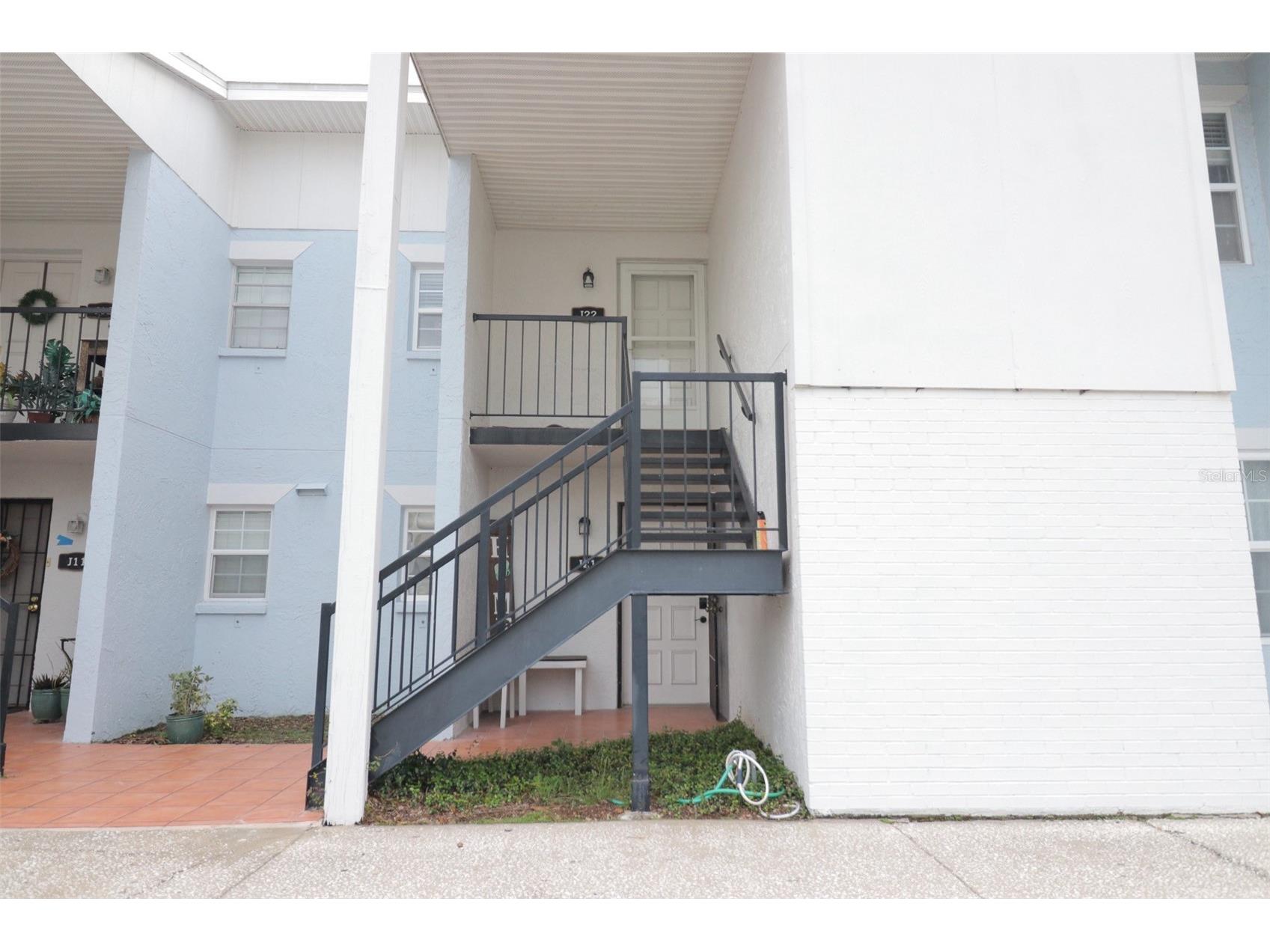 3821 N Oak Drive #J22 Tampa FL 33611 TB8425031 image1