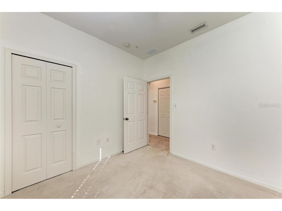 3823 Parkridge Circle #1-101 Sarasota FL 34243 A4669297 image25