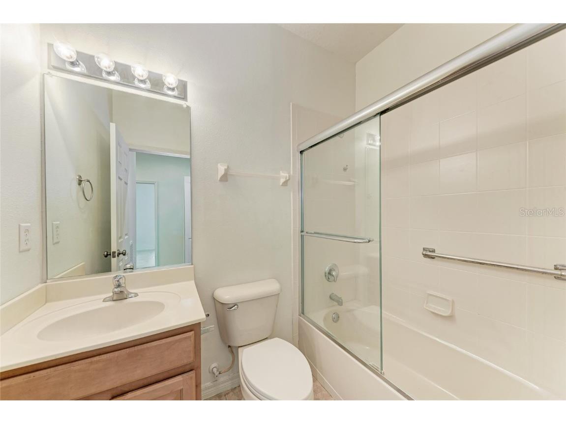 3823 Parkridge Circle #1-101 Sarasota FL 34243 A4669297 image26